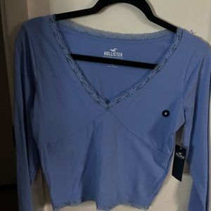 Baby blue cropped longsleeve